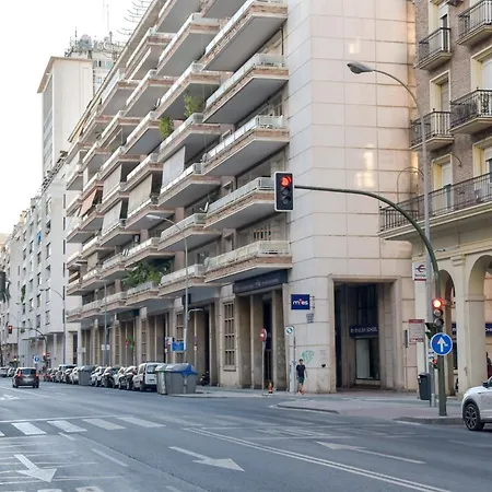 Daire Large Functional Apartment! Sevilla